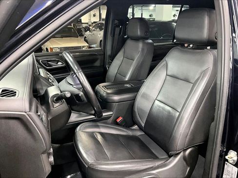 Used 2022 Chevrolet Suburban LT AWD/4WD image 7