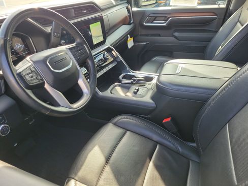 Used 2024 GMC Sierra 2500 Denali w/ Denali Reserve Package AWD/4WD image 3