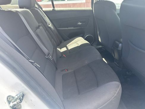 Used 2016 Chevrolet Cruze LT w/ Sun And Sound Package FWD image 16