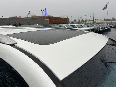 Used 2022 Lexus GX 460 Premium w/ Premium Package image 28