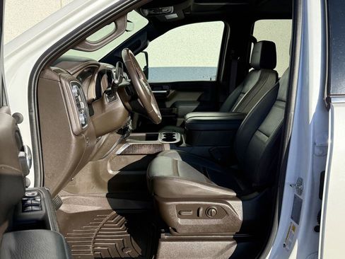 Used 2023 GMC Sierra 3500 Denali w/ Denali Ultimate Package image 16