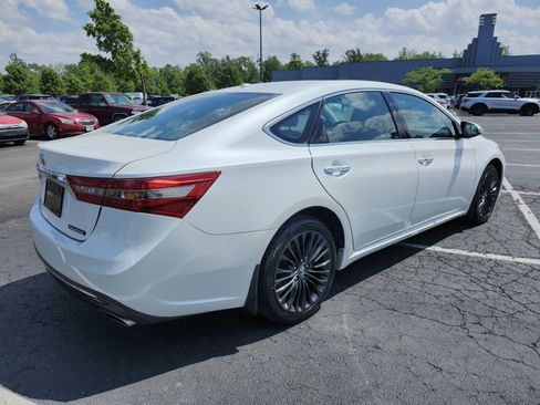 Used 2016 Toyota Avalon Touring FWD image 18
