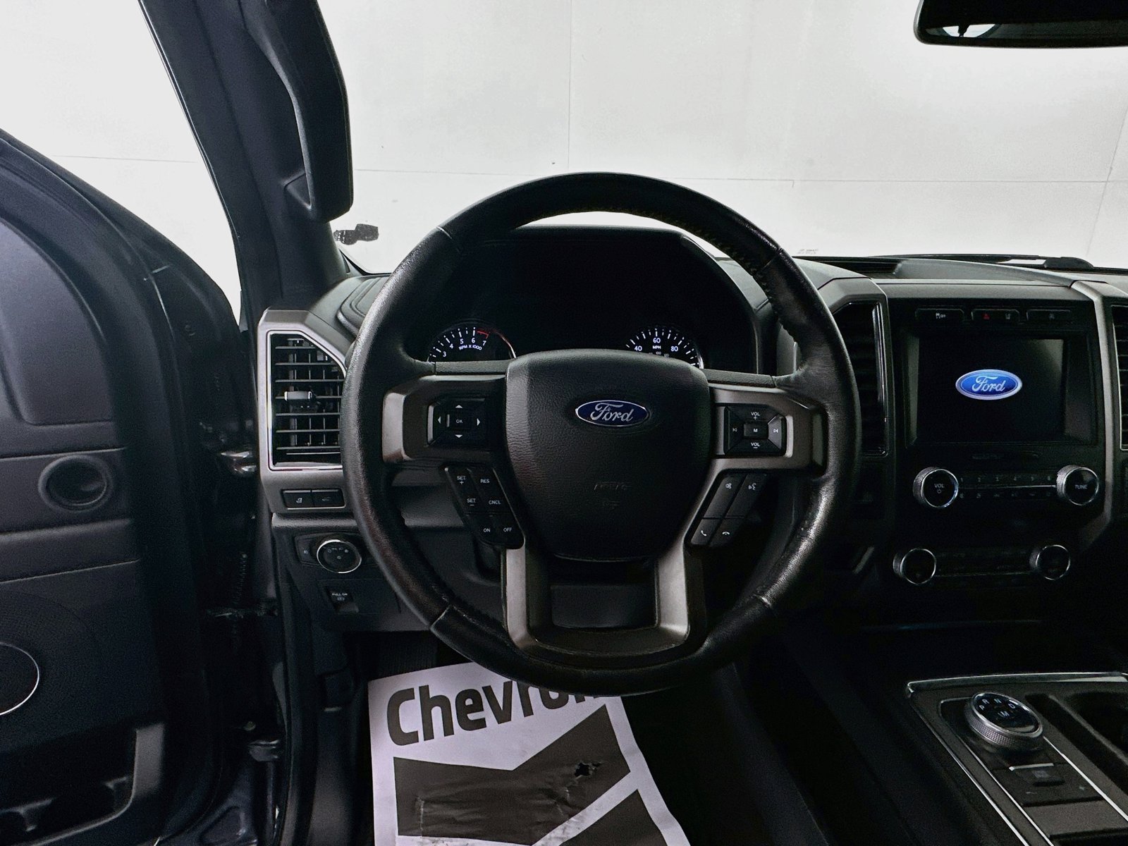 Used 2020 Ford Expedition XLT w/ Equipment Group 202A RWD image 11