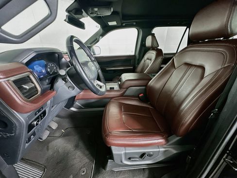 Used 2024 Ford Expedition Limited RWD image 13