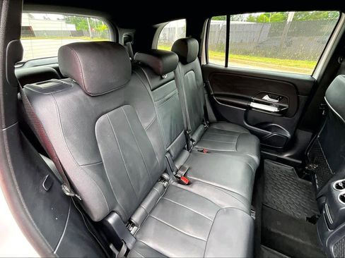 Used 2022 Mercedes-Benz GLB 250 image 20
