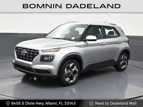 Used 2023 Hyundai Venue SEL w/ Cargo Package FWD image 1