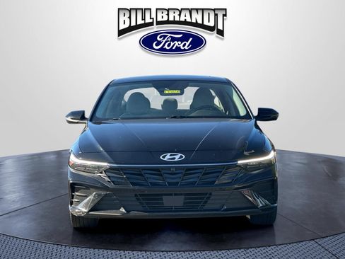 Used 2024 Hyundai Elantra Limited FWD image 8