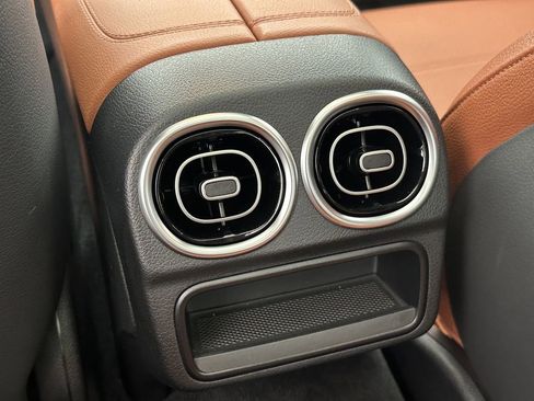 Certified 2025 Mercedes-Benz C 300 Sedan image 26