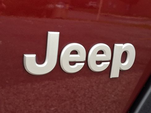 Used 2021 Jeep Wrangler Islander image 29