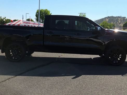 Used 2020 Chevrolet Silverado 1500 LT Trail Boss AWD/4WD image 9