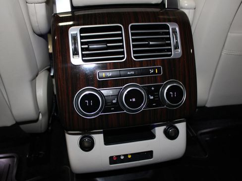 Used 2014 Land Rover Range Rover Supercharged AWD/4WD image 32