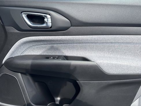 Used 2023 Jeep Compass Latitude w/ Convenience Group image 65