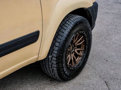 Used 2004 Toyota Sequoia SR5 image 60