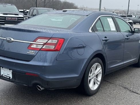 Used 2018 Ford Taurus SEL image 8