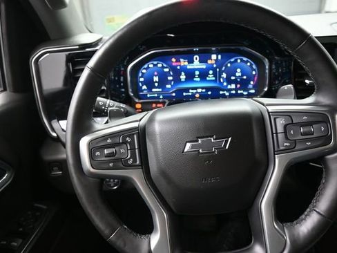 Used 2023 Chevrolet Silverado 1500 RST w/ Z71 Off-Road Package AWD/4WD image 8