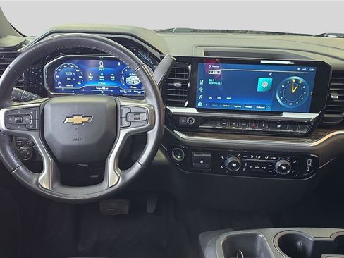 Used 2022 Chevrolet Silverado 1500 LT image 9