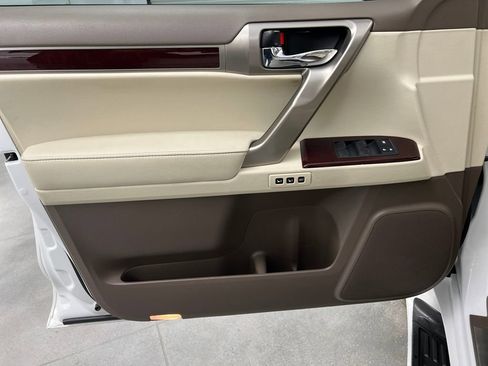 Used 2018 Lexus GX 460 Premium image 11