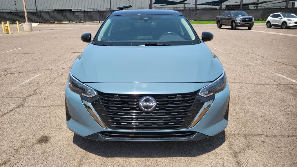 Used 2024 Nissan Sentra SR FWD image 3