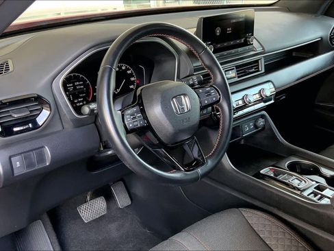 Used 2024 Honda Pilot Sport image 18