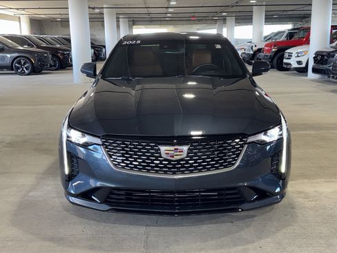 Used 2025 Cadillac CT4 Premium Luxury image 3