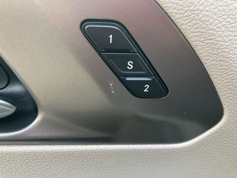 Used 2022 Chrysler Pacifica Touring-L FWD image 37