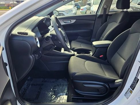 Used 2023 Kia Forte LXS FWD image 11