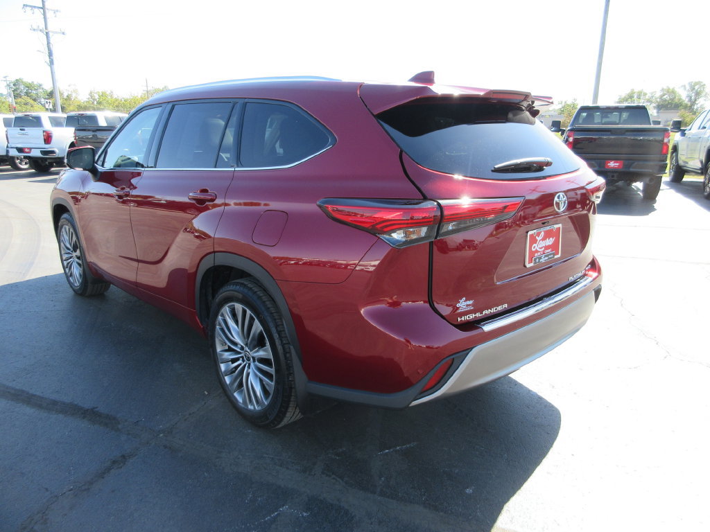 Used 2021 Toyota Highlander Platinum AWD/4WD image 8