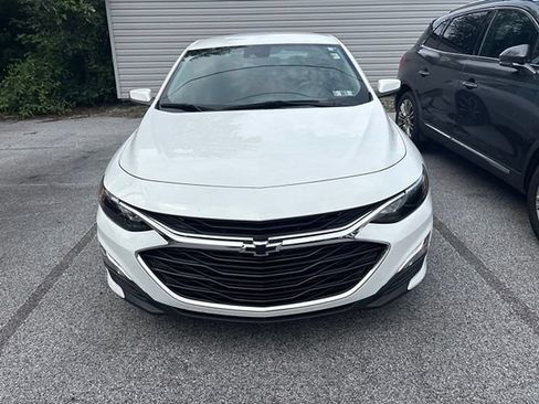 Used 2023 Chevrolet Malibu RS w/ Driver Confidence Package FWD image 3