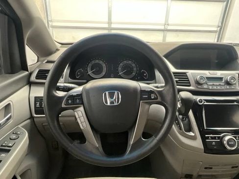 Used 2016 Honda Odyssey SE image 6