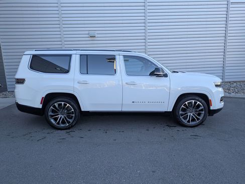 Used 2024 Jeep Grand Wagoneer Series III w/ Rear Seat Video Group 1 image 2