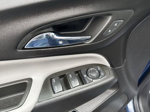 Used 2024 Chevrolet Equinox LT w/ LPO, Floor Liner Package image 15