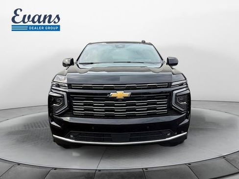 Used 2025 Chevrolet Suburban High Country AWD/4WD image 10