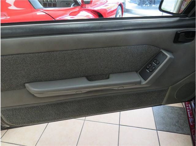 Used 1989 Ford Mustang GT RWD image 10