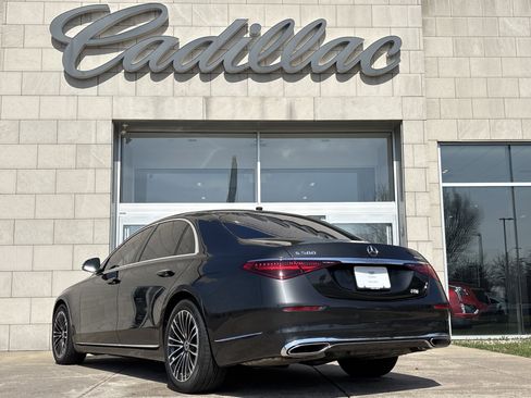 Used 2022 Mercedes-Benz S 580 4MATIC Sedan w/ Rear Seat Package image 12