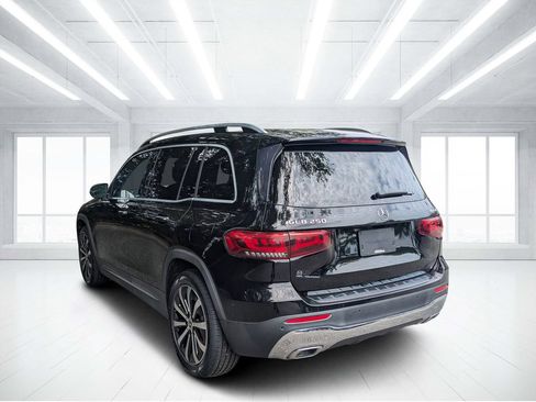 Used 2022 Mercedes-Benz GLB 250 4MATIC image 5