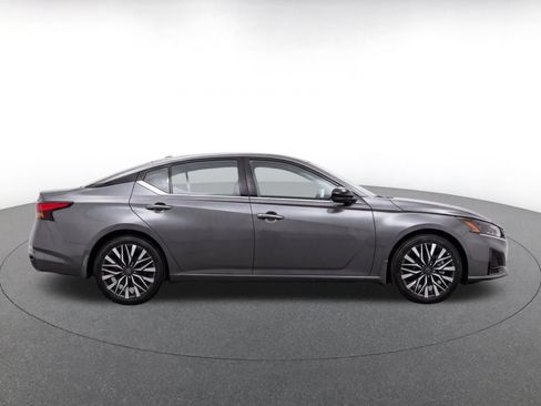 Used 2026 Nissan Altima 2.5 SV FWD image 8