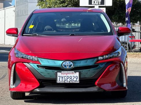 Used 2017 Toyota Prius Prime Plus FWD image 8