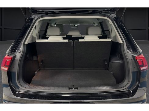 Used 2019 Volkswagen Tiguan SE AWD/4WD image 26