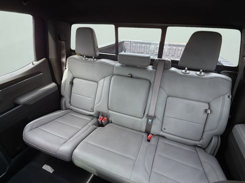 Used 2025 GMC Sierra 1500 SLT w/ SLT Premium Plus Package image 11