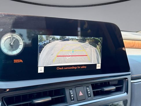 Used 2025 Lexus ES 350 w/ Premium Package FWD image 24