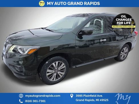 Used 2020 Nissan Pathfinder SL image 3