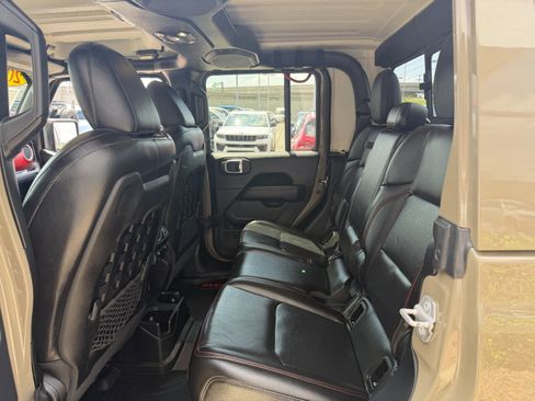 Used 2020 Jeep Gladiator Rubicon AWD/4WD image 29