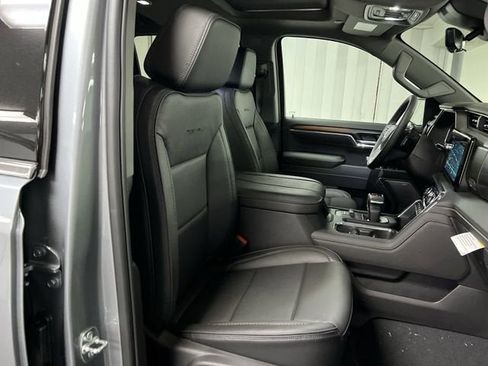 New 2026 GMC Sierra 1500 Denali w/ Denali Reserve Package AWD/4WD image 29