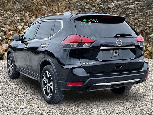 Used 2019 Nissan Rogue SV w/ Sun & Sound Touring Package image 11