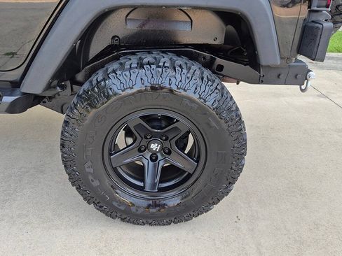 Used 2009 Jeep Wrangler Unlimited Rubicon w/ Trailer Tow Group AWD/4WD image 15