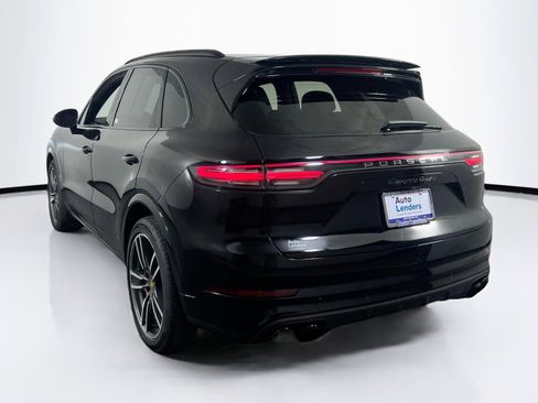Used 2020 Porsche Cayenne Turbo image 7