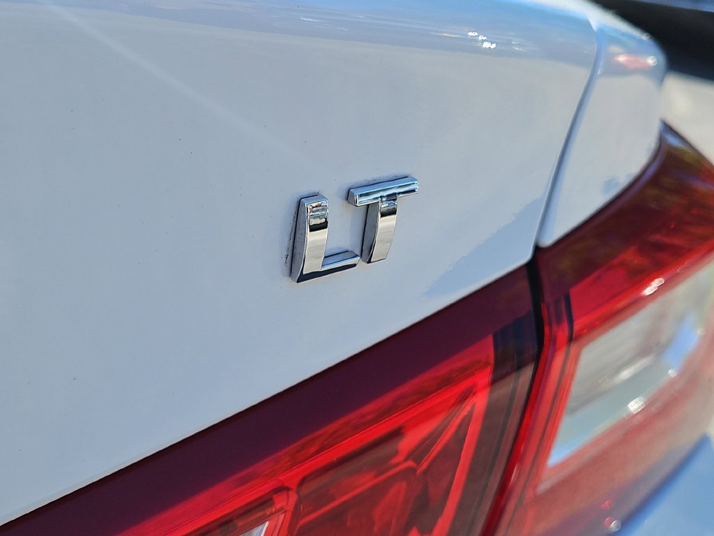 Used 2024 Chevrolet Malibu LT FWD image 9