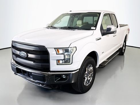 Used 2015 Ford F150 Lariat w/ Equipment Group 502A Luxury AWD/4WD image 4