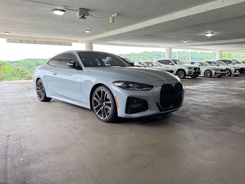 Used 2023 BMW 430i Coupe w/ M Sport Package RWD image 6