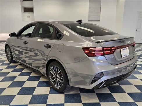 Used 2024 Kia Forte GT-Line w/ GT-Line Premium Package image 9